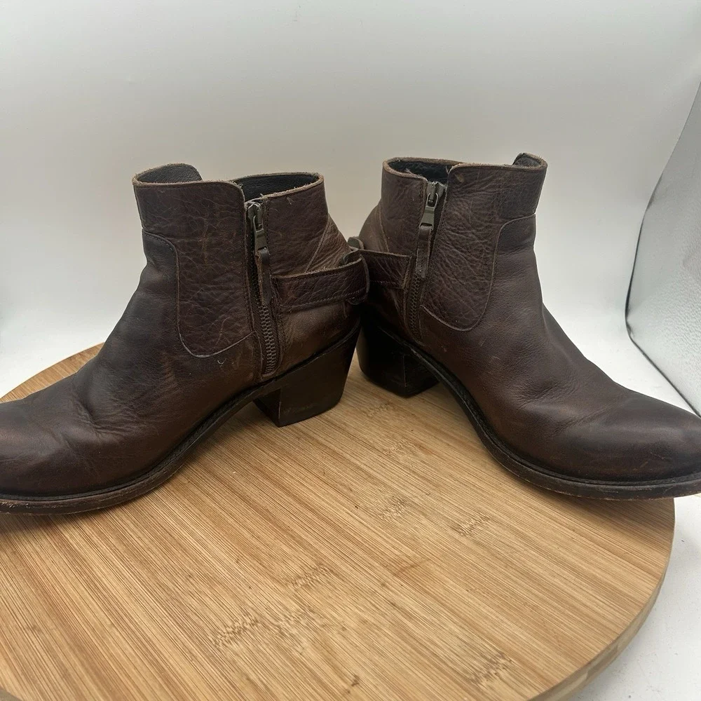 J.B.‎ Dillon Short Zip Western Boot Womens US 10 B Brown Leather Buckle Strap